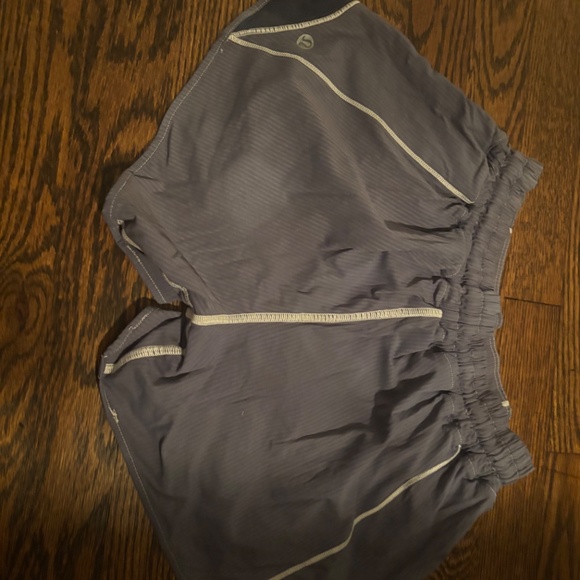 Lulu shorts - Picture 2 of 4